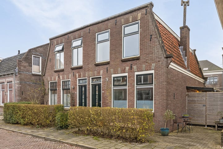 Bekijk foto van Leeghwaterstraat 24