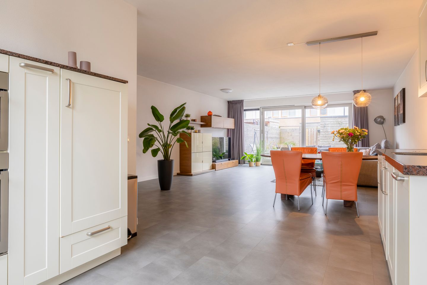 Foto 10 van Laakboulevard 260