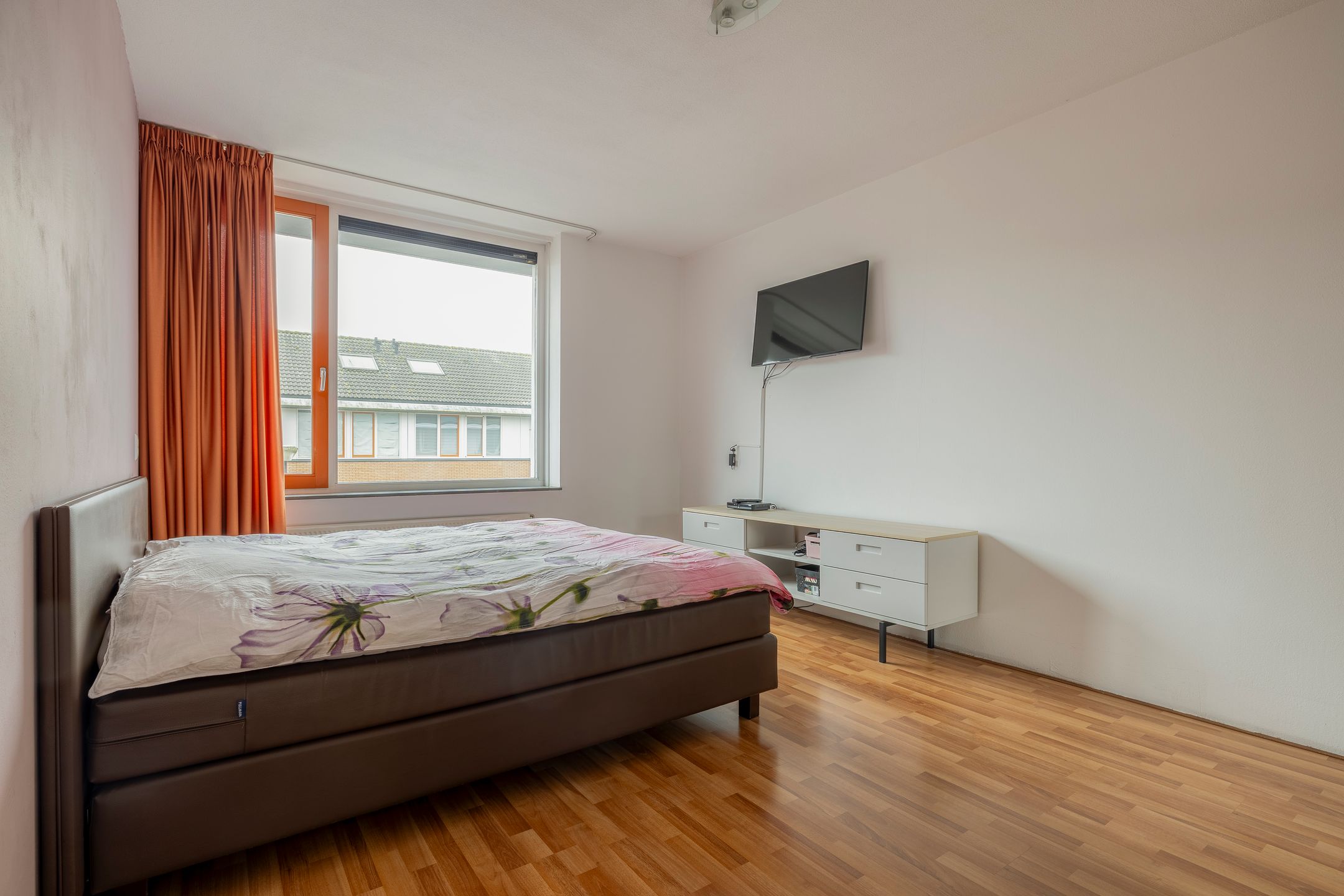 Foto 12 van Laakboulevard 260