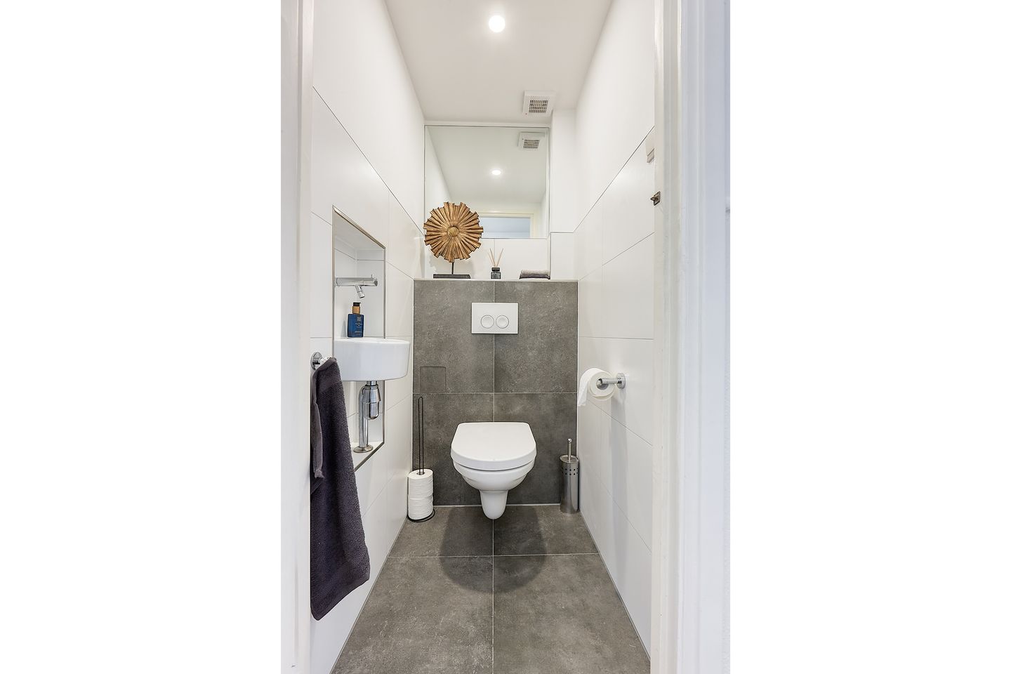 Photo 10 of Carel Vosmaerstraat 68