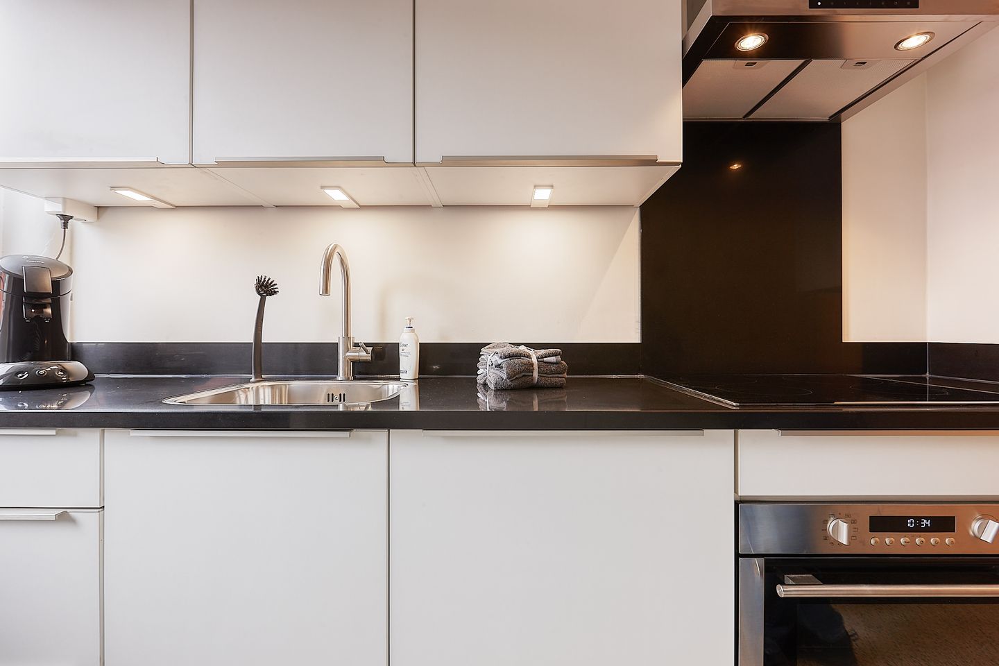 Photo 19 of Carel Vosmaerstraat 68