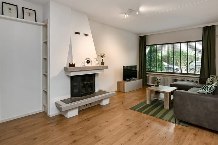 Photo 10 of Rijnstraat 13