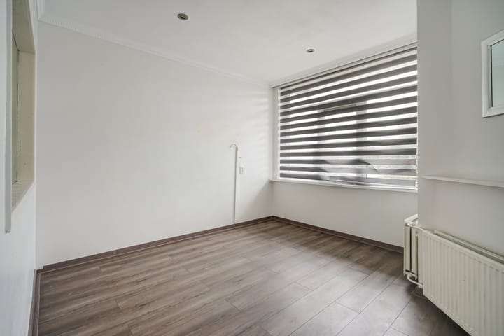 Foto 15 van De la Reyweg 151