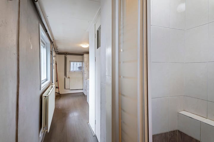 Photo 20 of Albert Cuypstraat 3