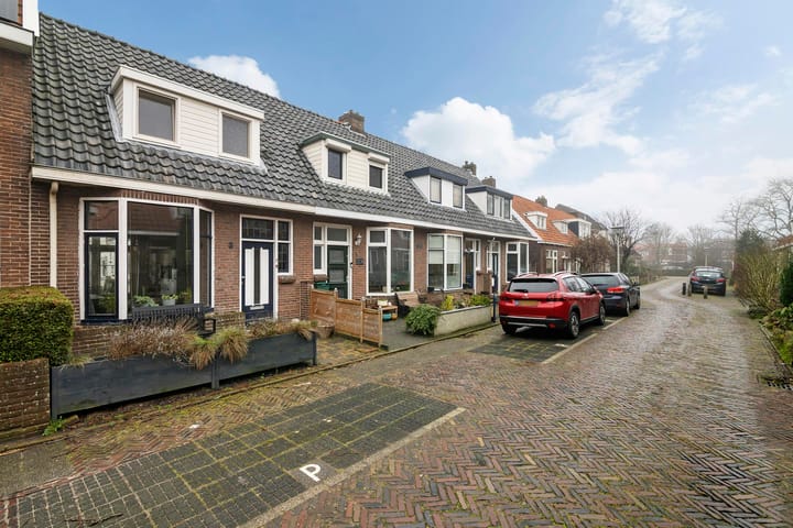 Photo 34 of Albert Cuypstraat 3