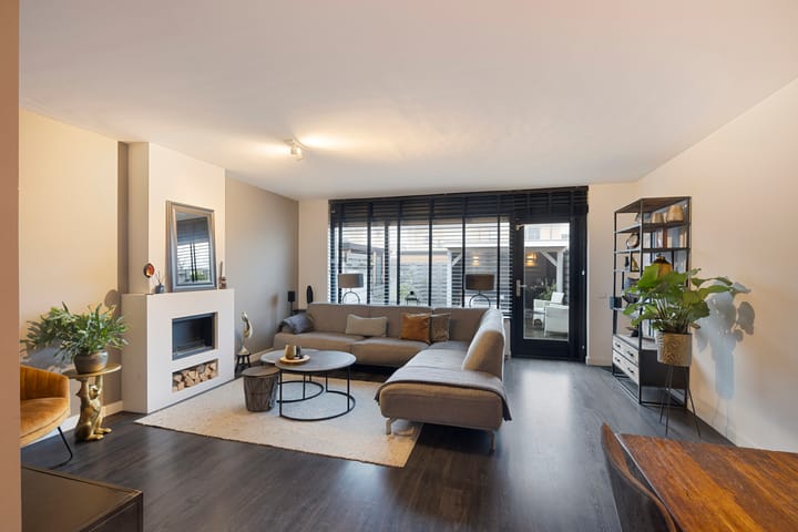 Foto 2 van Van Doesburgveld 23