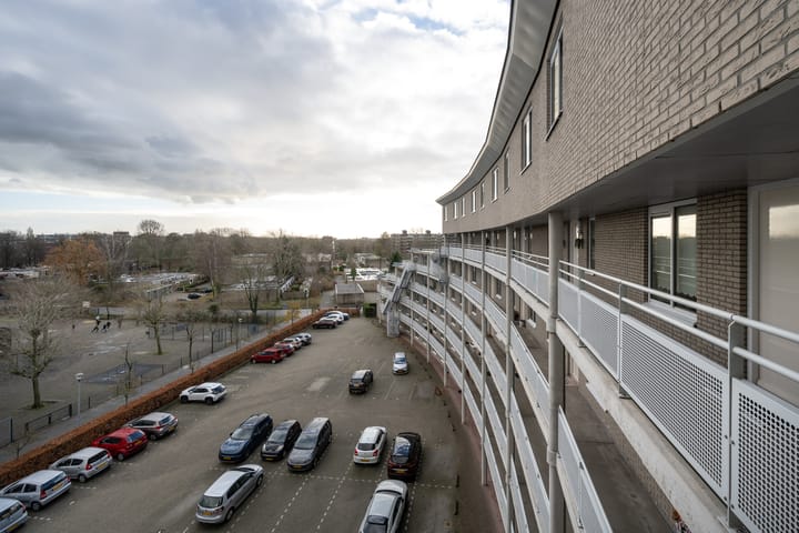 Foto 25 van Albert Schweitzerlaan 6-M