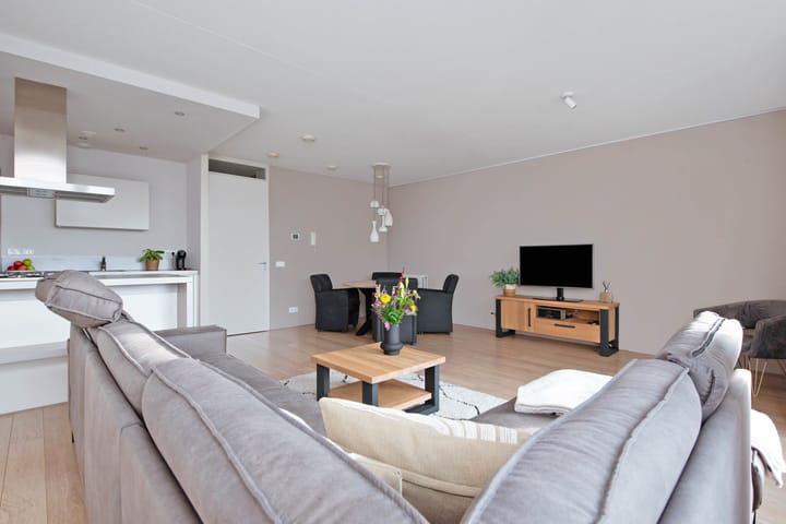 Photo 9 of Weteringkade 210