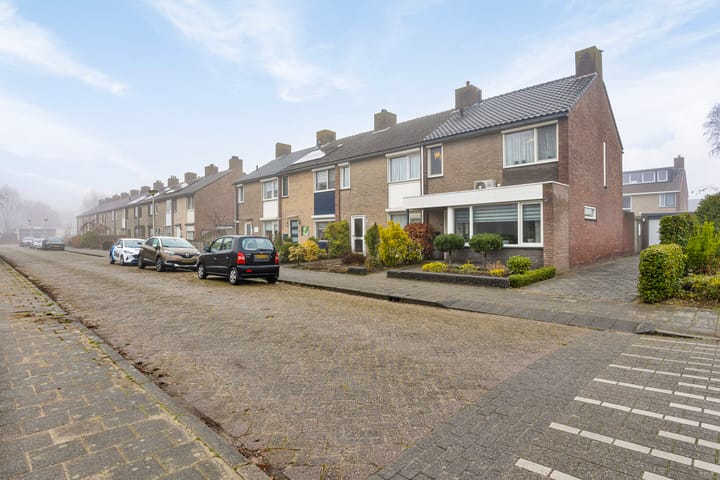 Foto 34 van Vondellaan 51