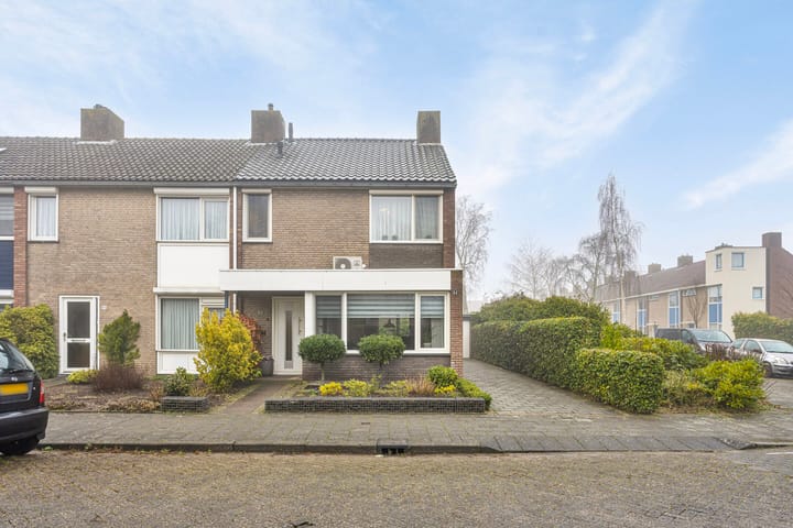 Foto 35 van Vondellaan 51