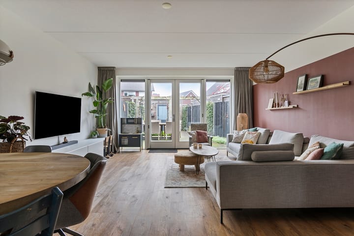 Foto 2 van Caligastraat 2