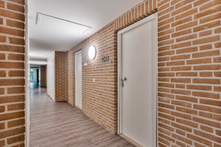 Foto 3 van Hageweg "'t Centrum" 243