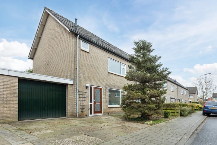 Foto 44 van Bachstraat 12