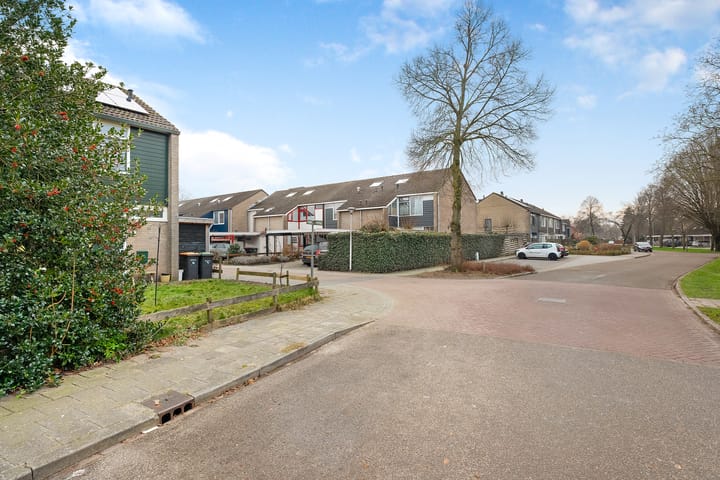 Photo 4 of Merelstraat 34