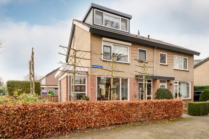 Photo 1 of Hellenbeekstraat 100