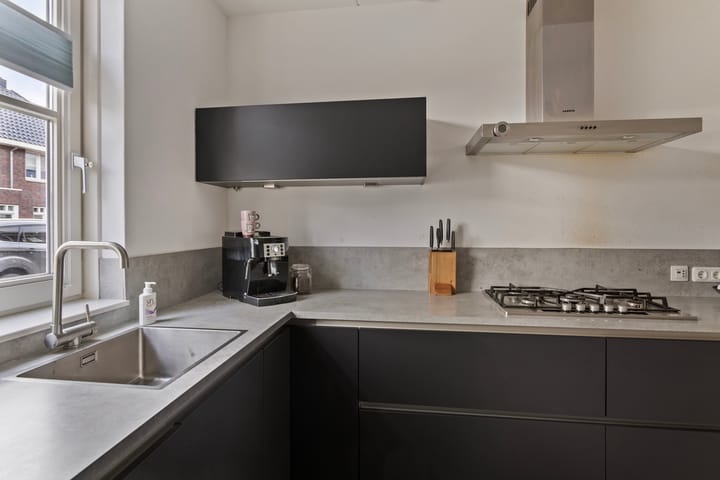 Foto 14 van Leliestraat 89