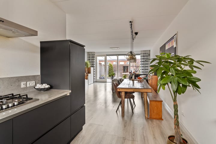 Foto 12 van Leliestraat 89