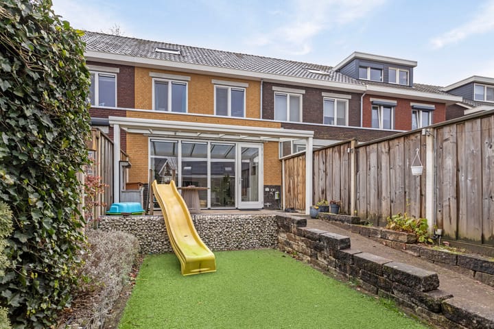 Foto 26 van Leliestraat 89