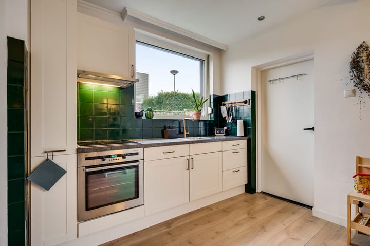 Foto 15 van Burgemeester Magnéestraat 10