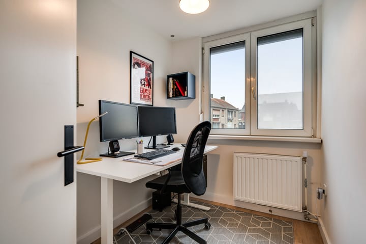 Foto 23 van Burgemeester Magnéestraat 10