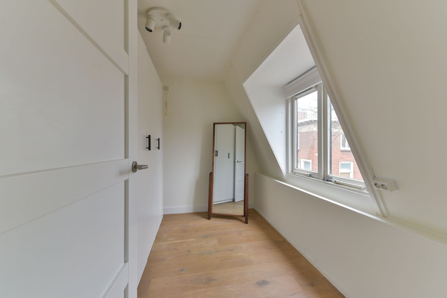 Photo 25 of Beekstraat 13