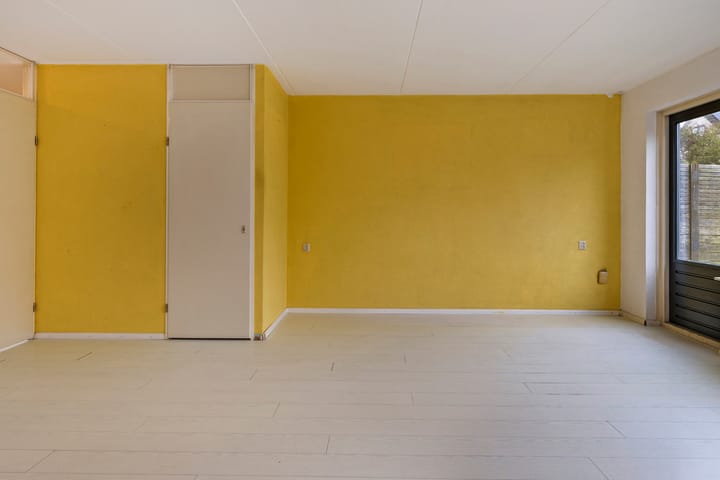 Photo 7 of Walakker 73