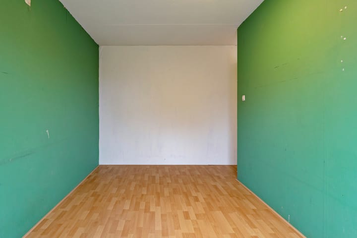 Photo 12 of Walakker 73