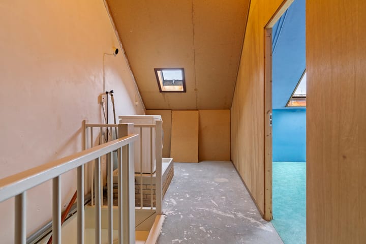 Photo 22 of Walakker 73