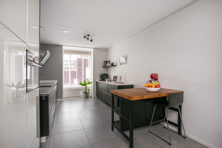 Foto 9 van Valkenburcht 15