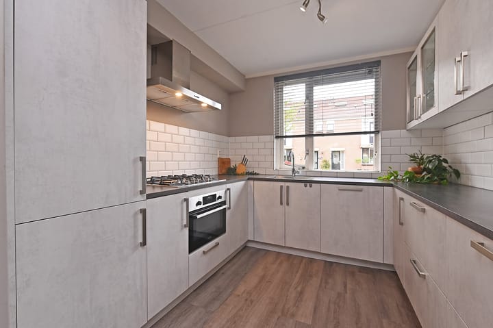 Foto 13 van Anna van Burenstraat 23