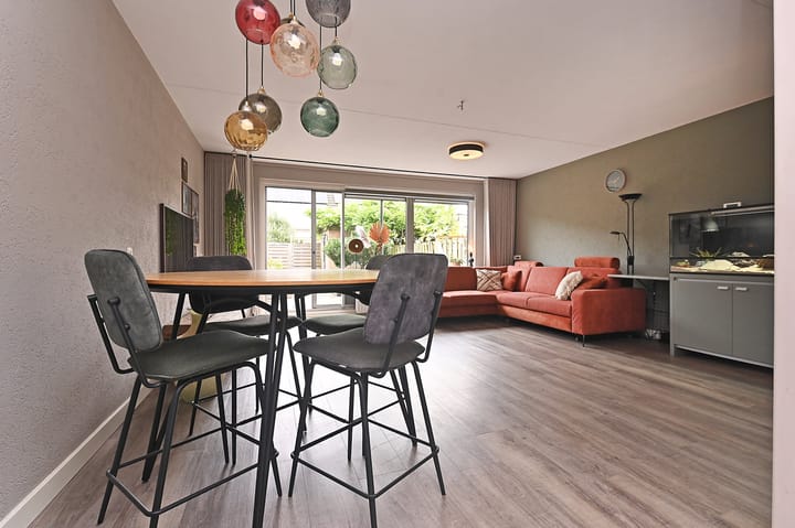 Foto 15 van Anna van Burenstraat 23