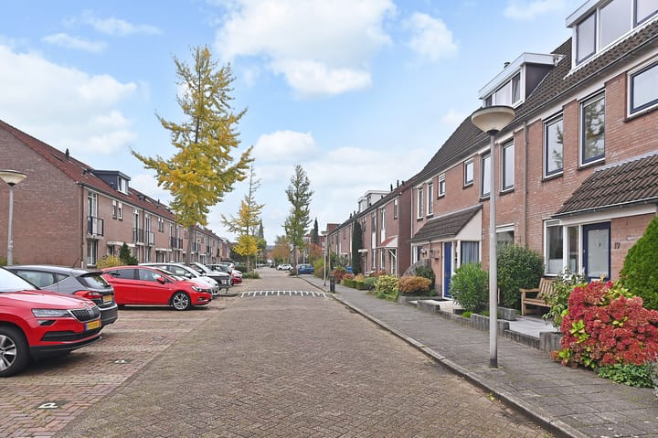 Foto 34 van Anna van Burenstraat 23