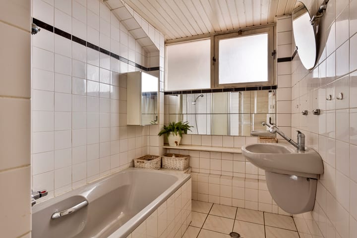 Foto 15 van Cornelis van Vollenhovenstraat 40