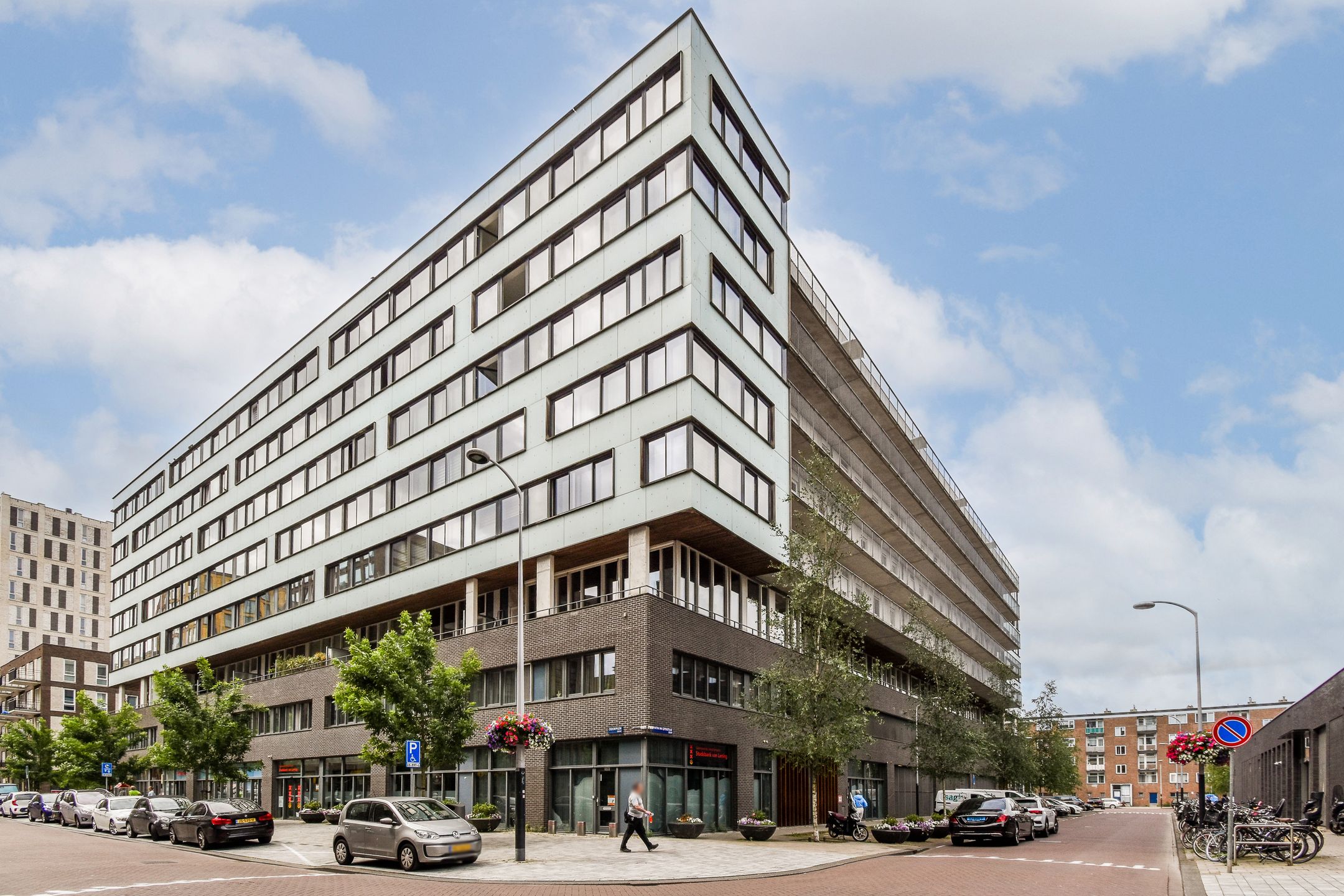 Photo 18 of Martini van Geffenstraat 122