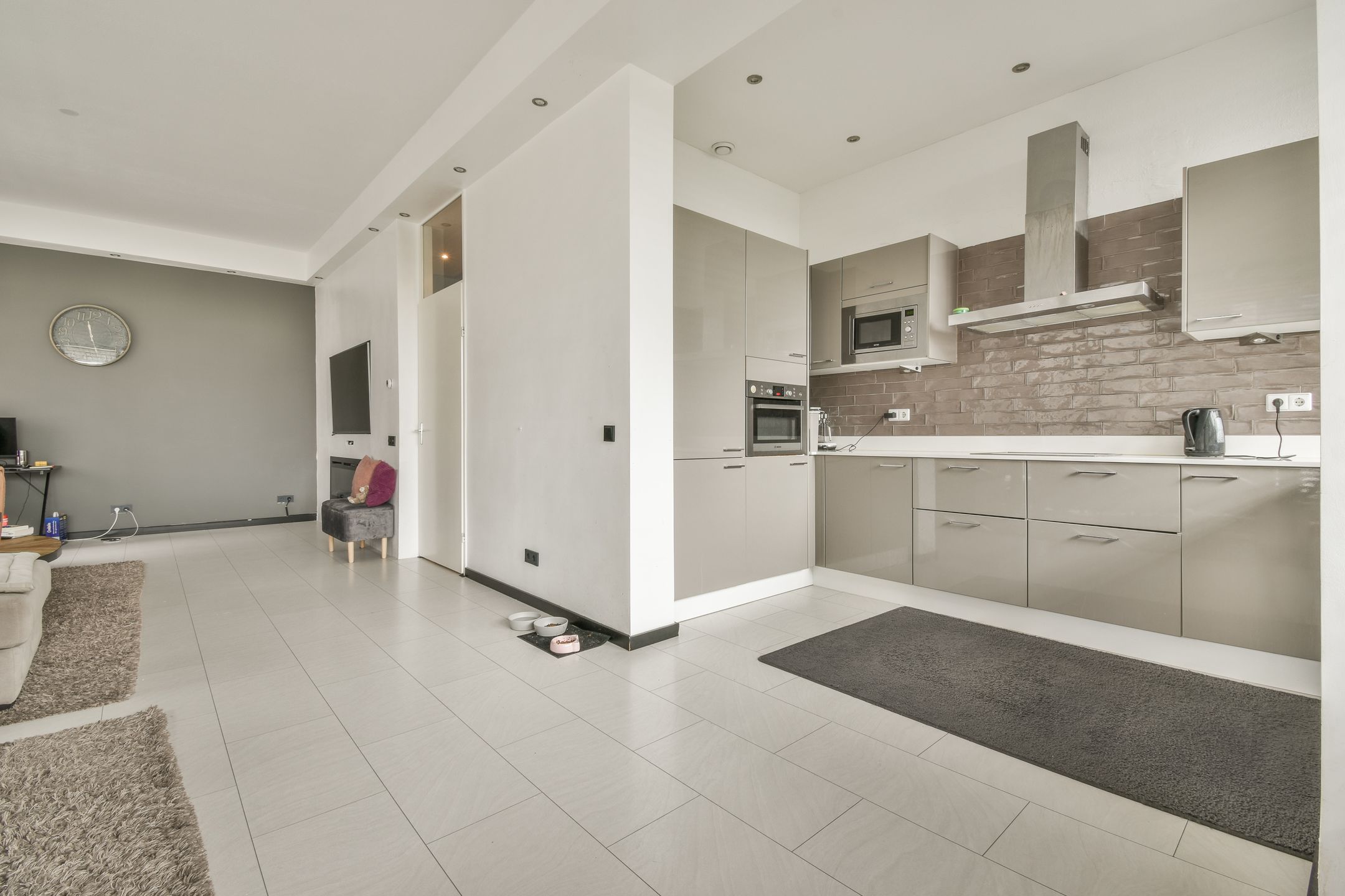 Photo 3 of Martini van Geffenstraat 122