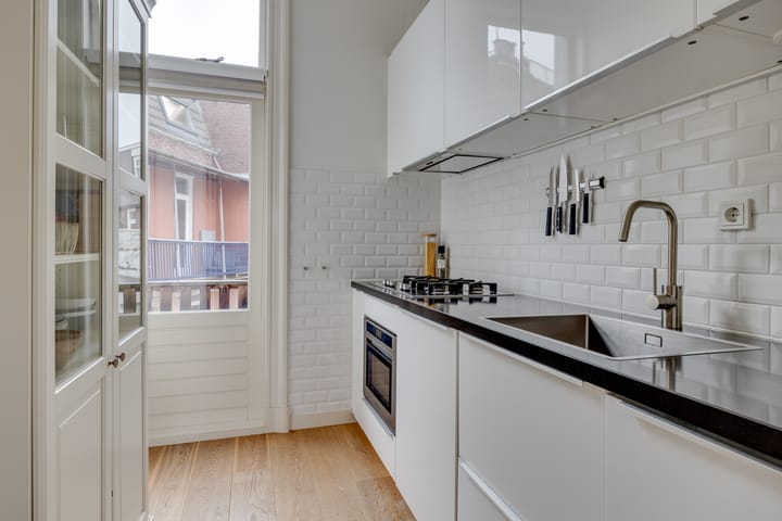 Photo 6 of Leeuwerikstraat 9-BS