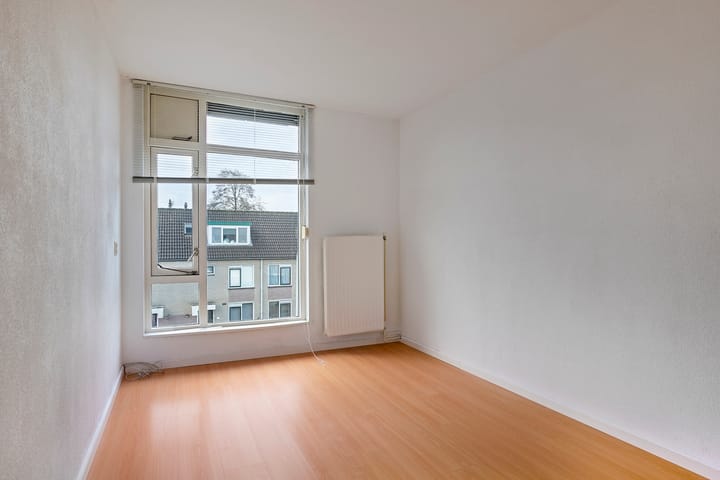 Photo 18 of Wilhelmina van Pruisenlaan 132