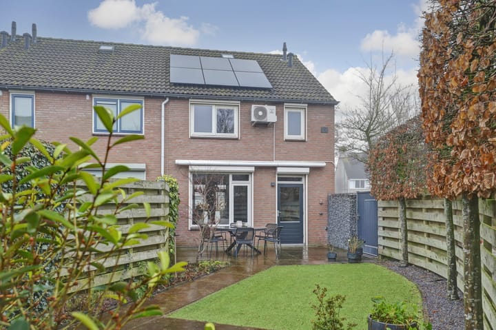 Foto 40 van van Heinsbergstraat 82