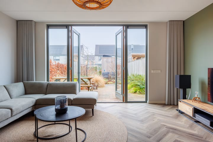 Photo 10 of Bert Haanstrapark 18