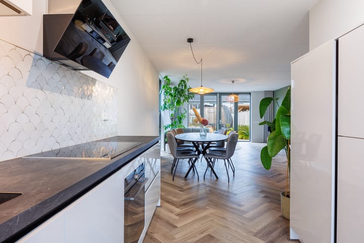 Photo 15 of Bert Haanstrapark 18