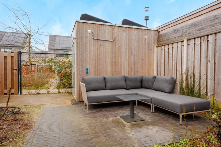 Photo 25 of Bert Haanstrapark 18