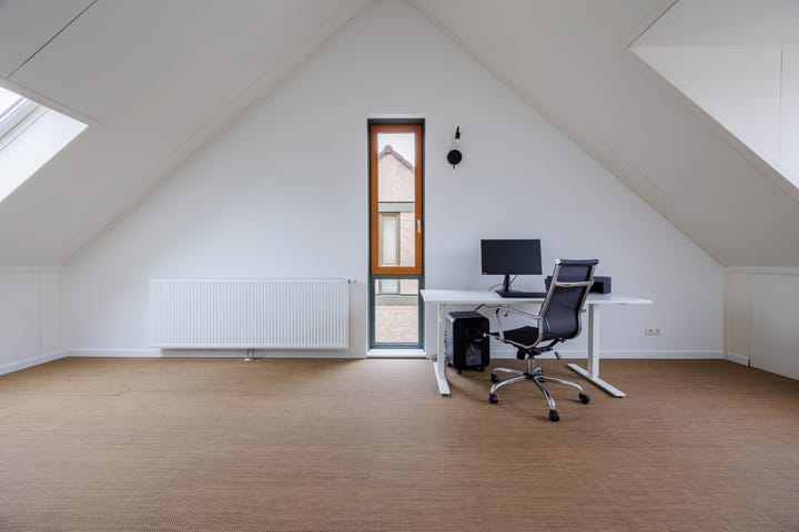 Photo 47 of Bert Haanstrapark 18