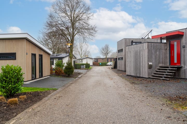 Photo 3 of Zaaiwaard 3-99