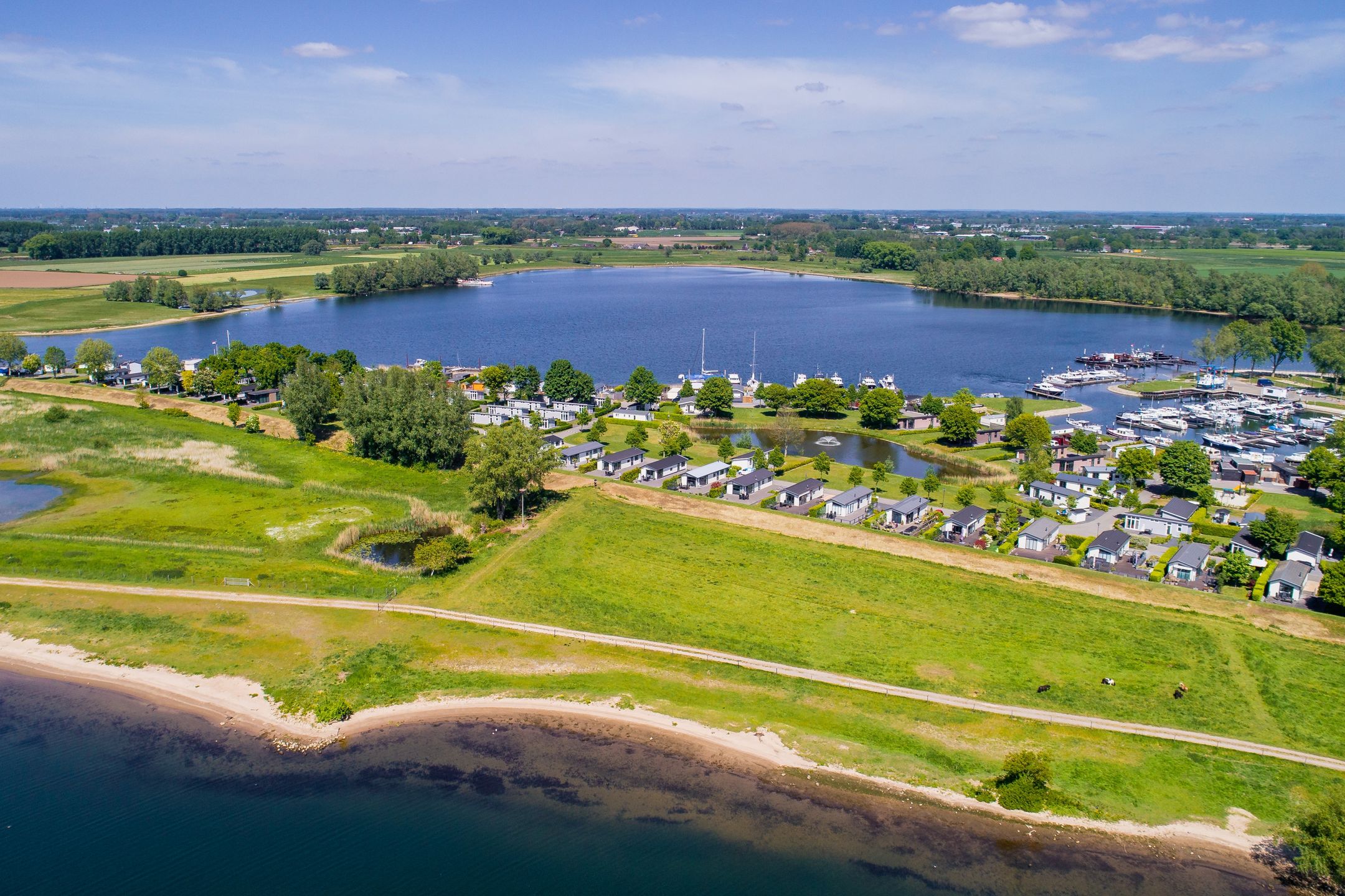 Foto 30 van Zaaiwaard 3-99