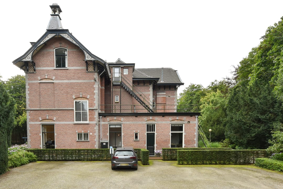 Photo 32 of Julianalaan 8