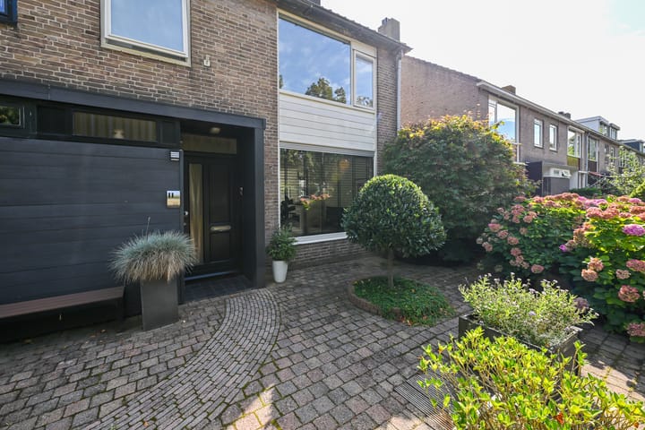 Foto 3 van Joost van den Vondellaan 11