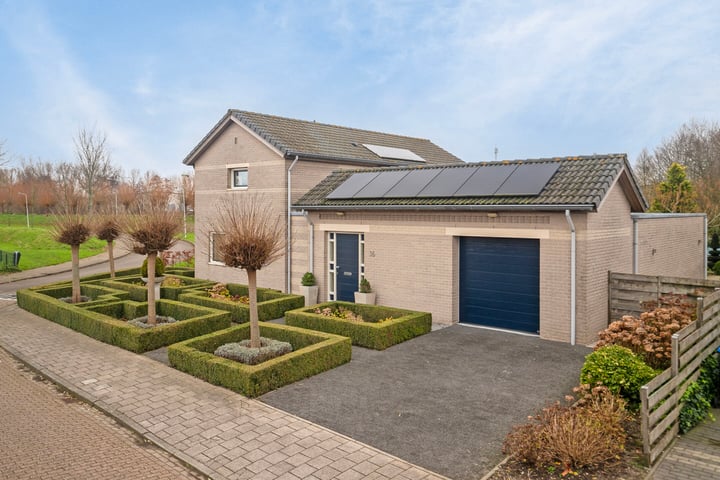 Bekijk foto van Elzenstraat 36