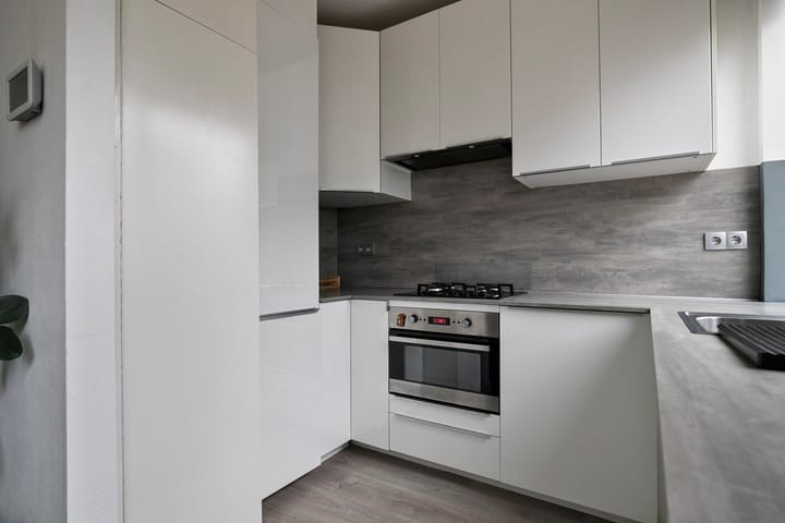 Photo 8 of Willem Ruyslaan 28-C