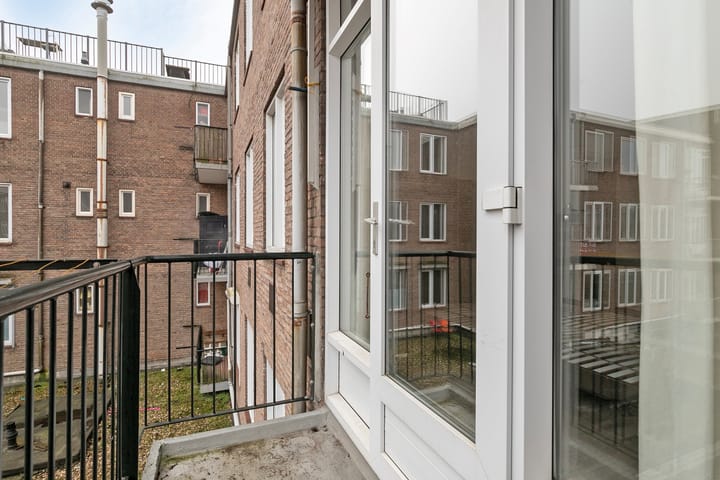 Photo 14 of Willem Ruyslaan 28-C