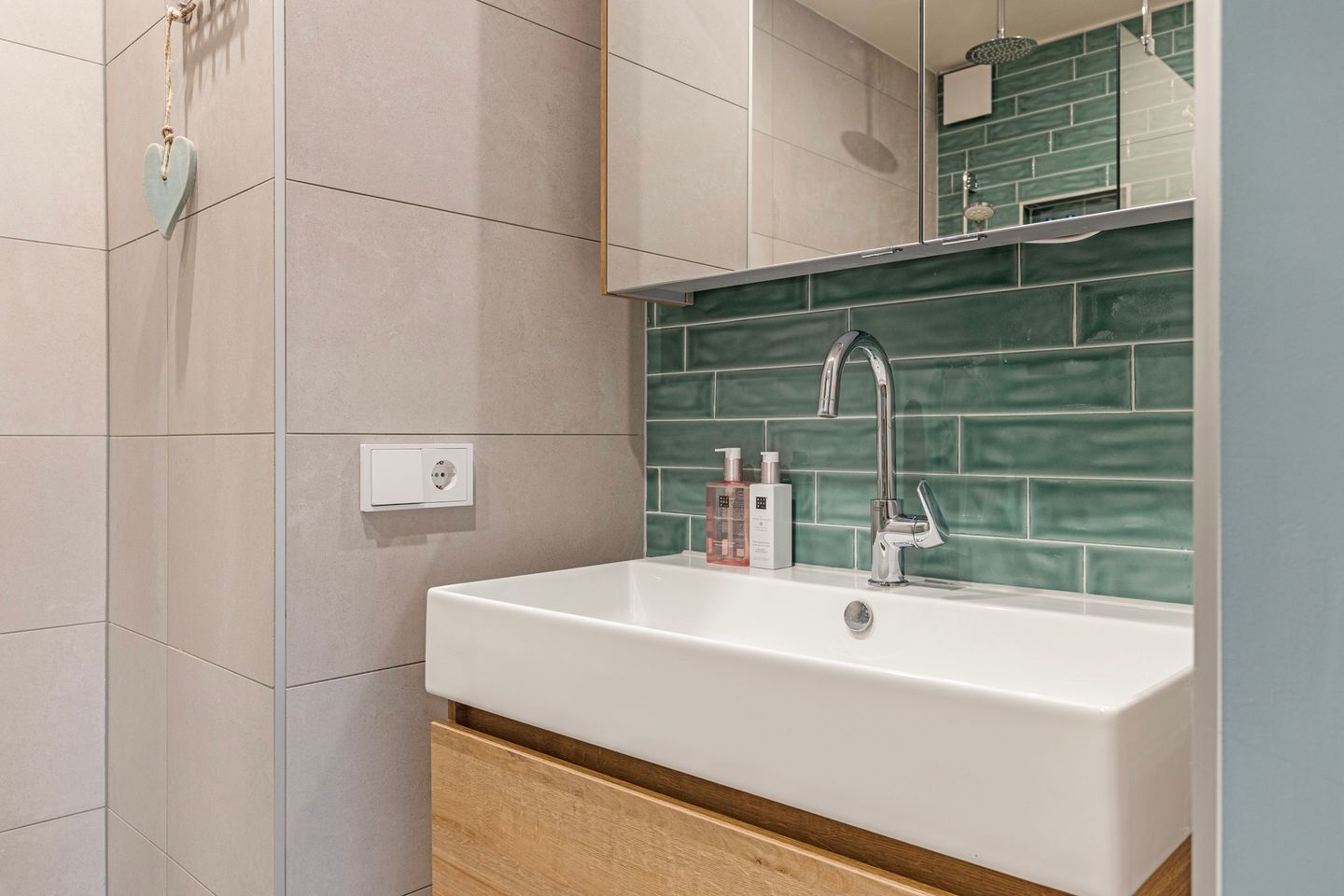 Photo 29 of Dommer van Poldersveldtweg 25-A